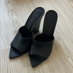 SCHUTZ “Luci” Black Pointed Leather Mule wedge Heels